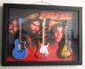 Bild Bee Gees mit 3 Modellgitarren