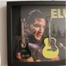 ELVIS - Bild mit 3-D Modellgitarren