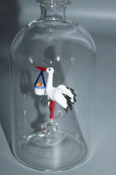 Glasflasche mit Sujet innen - zur Geburt für den Vater - Sujet Storch