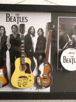 The Beatles - Bild mit 3 Gitarren in 3-D